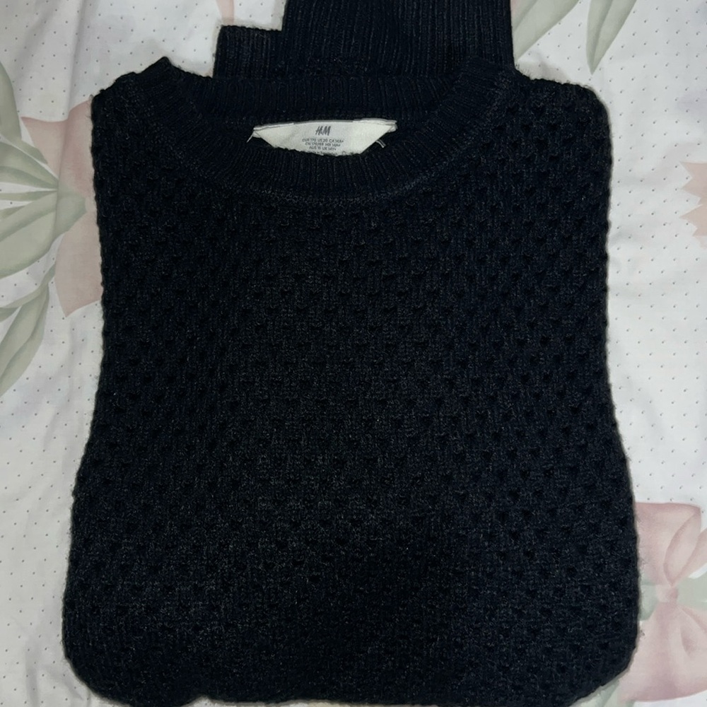 Crew sweater to overlay